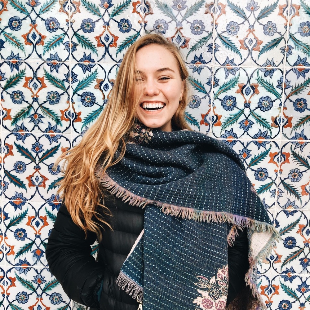 Meet your Posher, Caroline